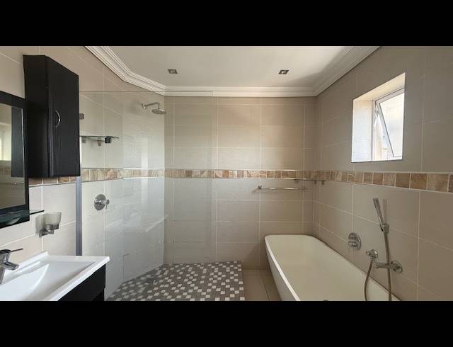 2 BEDROOM APARTMENT RENTED IN ESSENWOOD